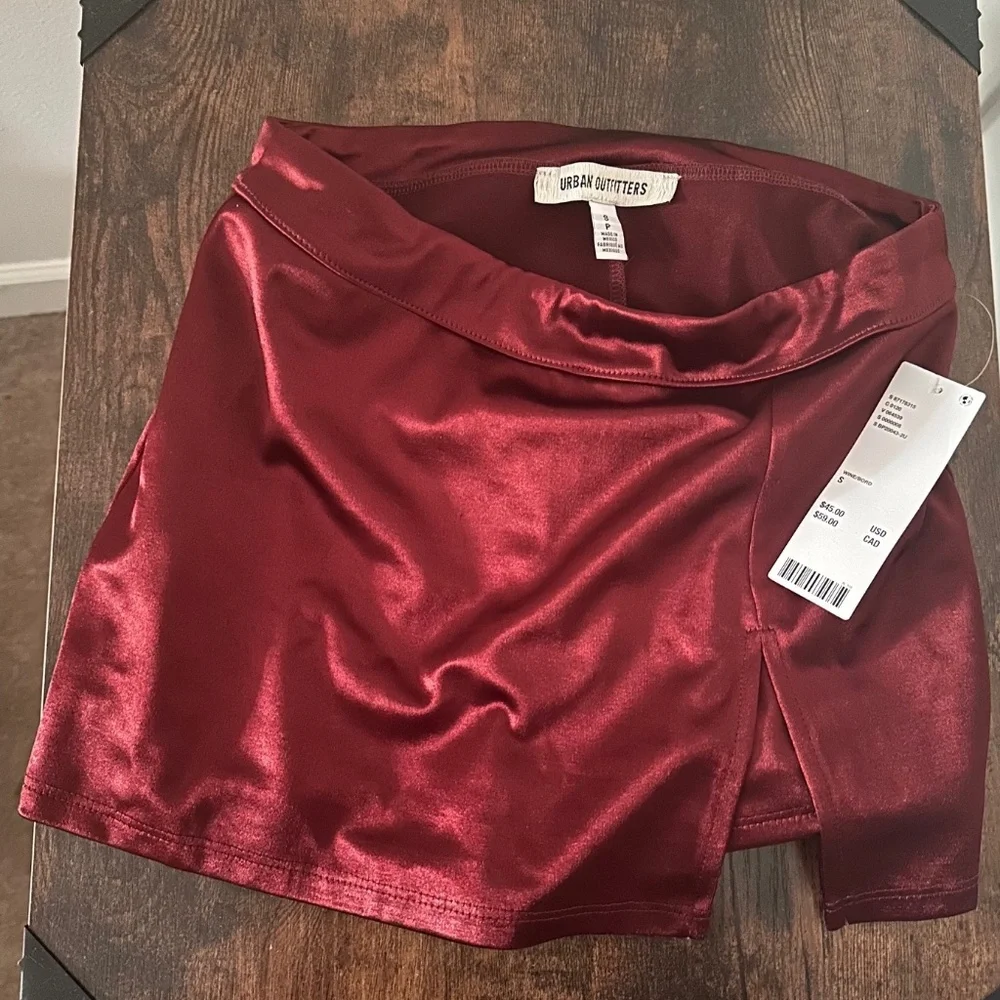 Urban Outfitters Olivia Satin Micro Mini Skort NWT - Picture 3 of 4